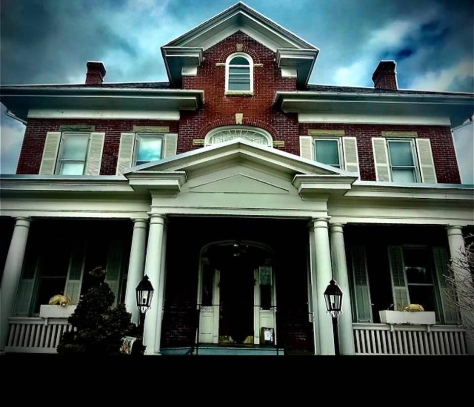 Historic 1912 Hoover House Bed And Breakfast Waynesboro Exterior foto